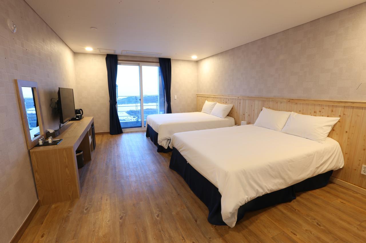 Hotel52 Seogwipo Exterior photo
