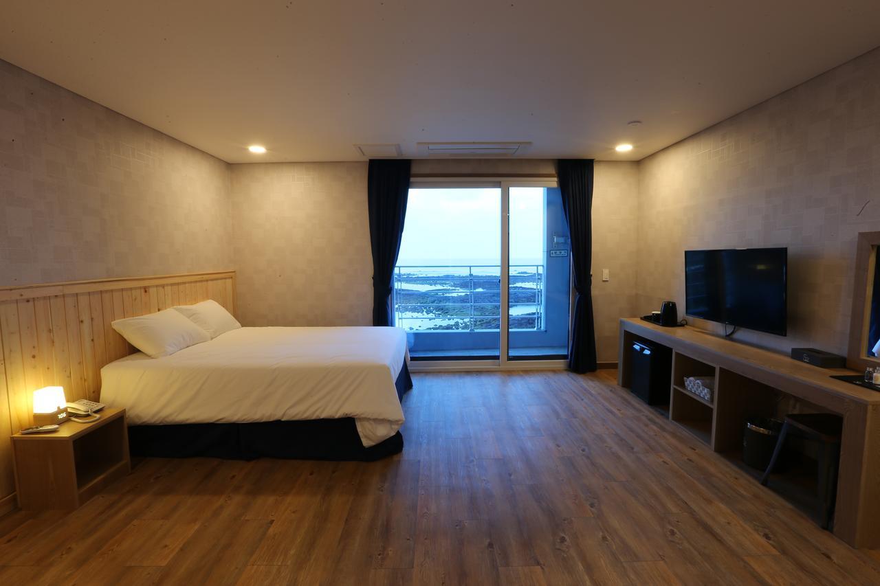 Hotel52 Seogwipo Exterior photo